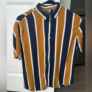 Zara Men’s striped button down shirt